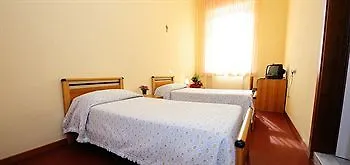 **  Mater Gratiae Hotel Perugia Italy